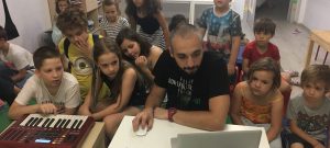 Read more about the article Cu oamenii mari la Compania Mica