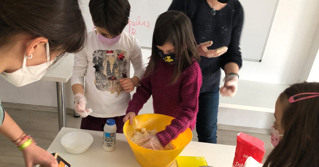 Read more about the article La cofetarie