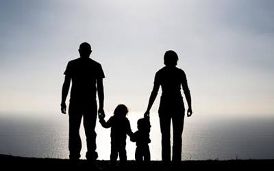 You are currently viewing Să nu ne grăbim! Obsesia de a fi părinte performant