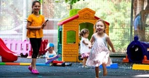 Read more about the article Grădiniță de stat sau privată: cum aleg părinții în 2026